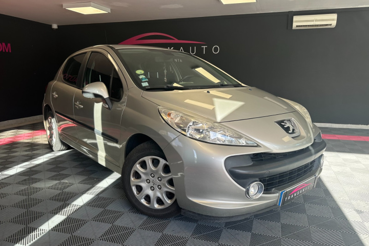 PEUGEOT 207